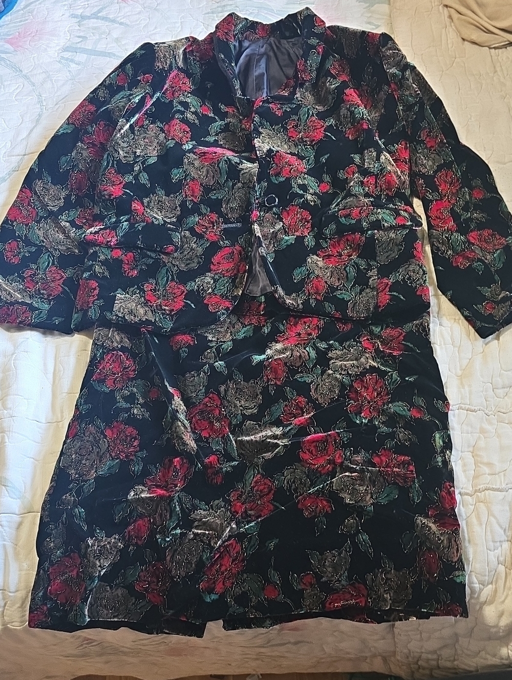 Vintage SŌBI Tokyo Black Velvet Floral Skirt & Blazer Suit Set